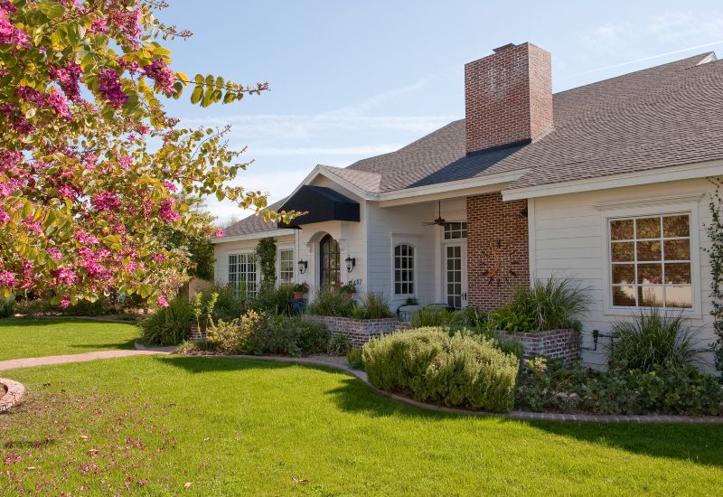 A Stunning Home Exterior on a Sunny Afternoon in Oklahoma City, OK